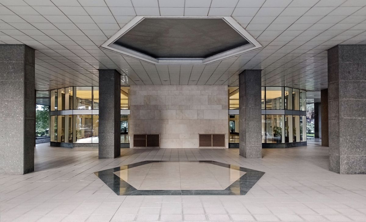 Corporate Lobby — commercial interior design by AR Enterprises